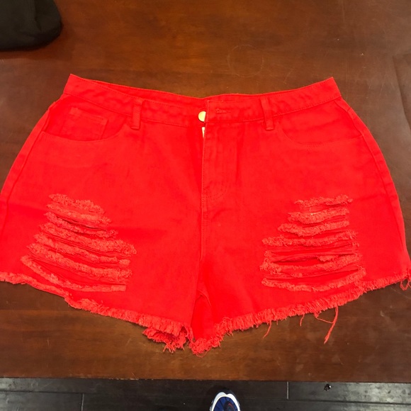 Woman’s Shorts - Picture 1 of 3